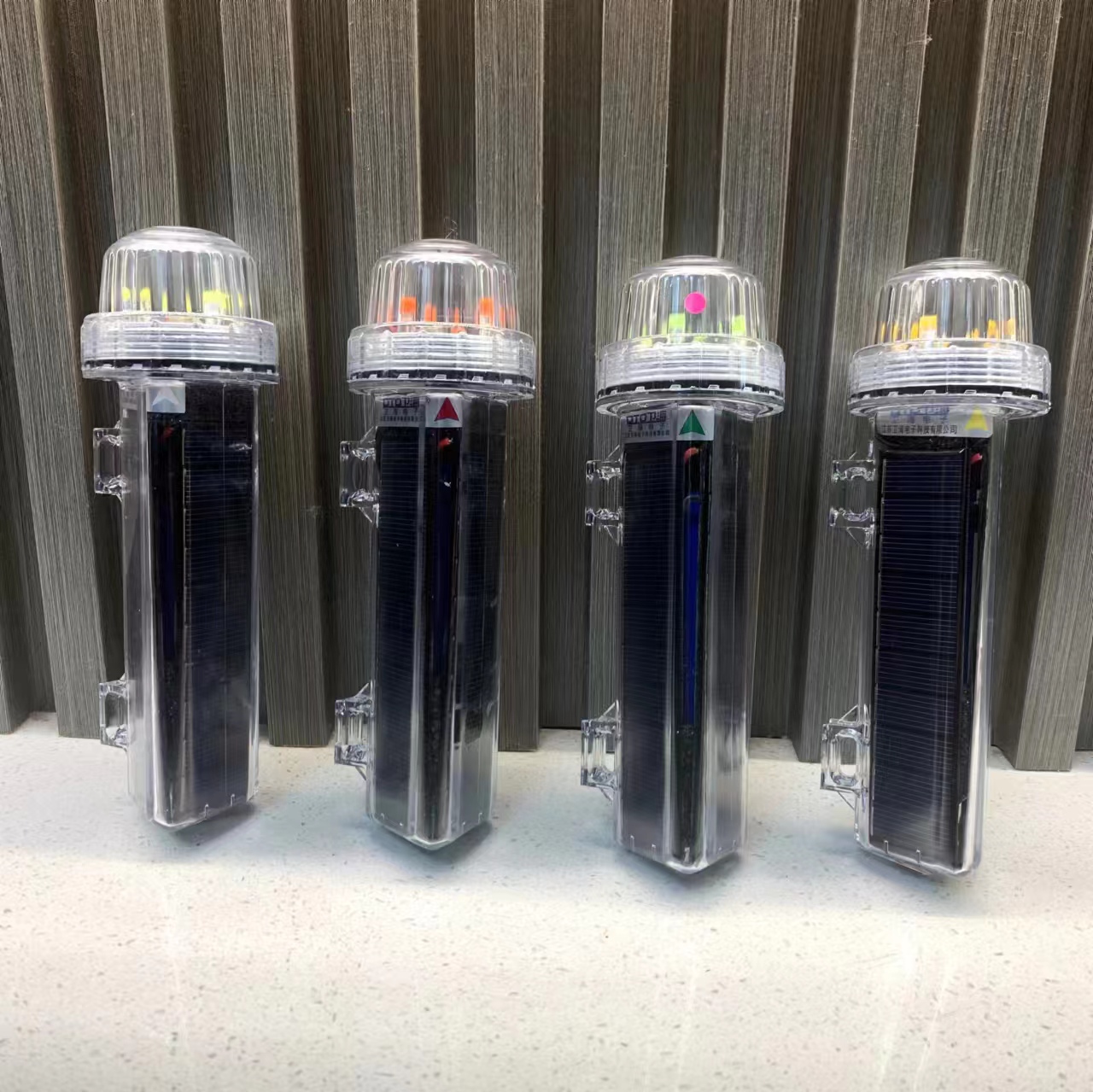 太阳能网标灯